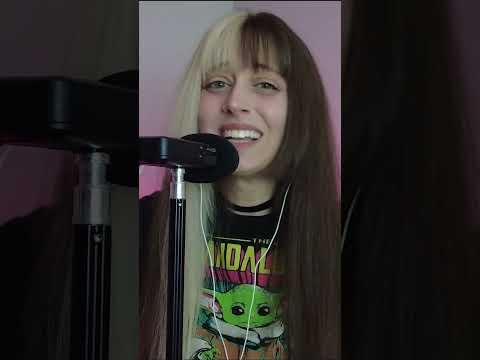 ASMR 💗 this isn't normal #asmr #wrongasmr #funnyasmr