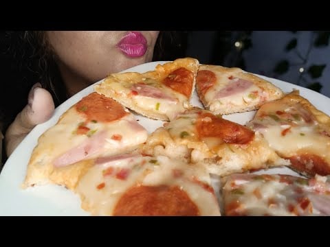 ASMR Comiendo moni  Pizza Mexicana