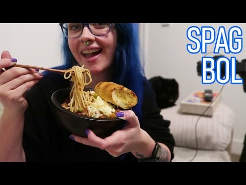 ASMR Eating Spaghetti Bolognese (Spag Bol) & Garlic Bread 🍝