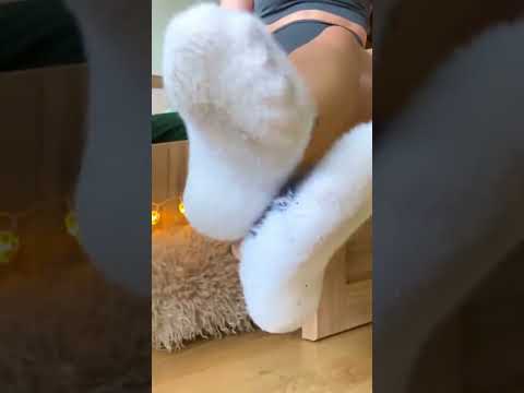 #relax #visualtingle #massage #shoes #shorts #feet #solo #asmr #asmrsounds