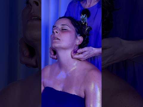 MODELLA CROLLA dal RELAX 🤤 REACTION post MASSAGGIO #sleep  #reactionvideo  #realpersonasmr #massage