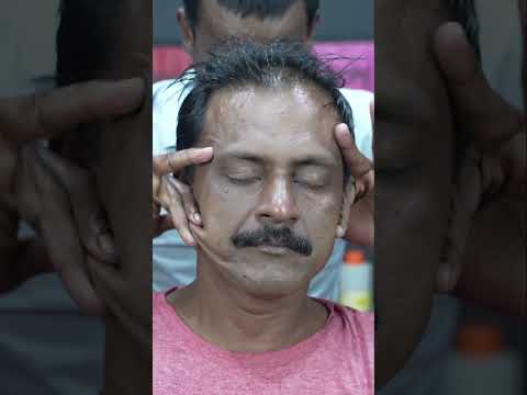 The Big Eyes Barber Received High Pressure ASMR Massage From Strong Wrist Barber #shorts