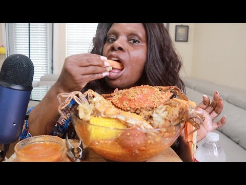 BIG BOWL SAUCY SNOWCRABS AND BLUE CRABS LEGS ASMR EATING SOUNDS