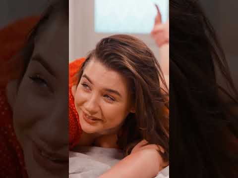 Chiropractic with Smile | Double stretching from Top Chiropractor and Christina FOR ANNA