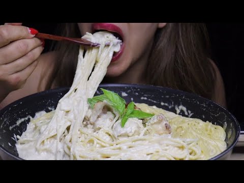ASMR SPAGHETTI ALFREDO CHICKEN CREAMY CHEESY MUKBANG no talking CREMA ASMR #asmr #mukbang #alfredo