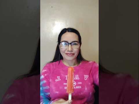EATING POPSICLE IN SECONDS#food #shortsfeed #viral #everyone #popsicle #asmr #viral  #tiktok