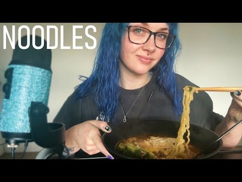 ASMR Eating Kimchi Ramen Noodles 🍜