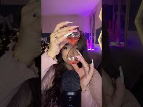 ASMR : 1 min 10 triggers