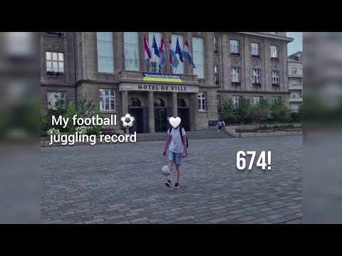 My football juggling record! 674⚽️ ASMR (raw sounds & ball kicking)