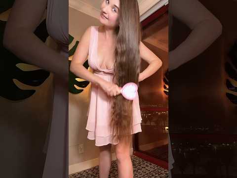 Happy long hair brushing Saturday! #hairplay #hairbrushing #ingashasmr