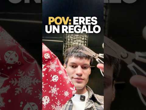 POV: ERES UN REGALO Y TE ENVUELVO #asmr #comedia #asmrvideo