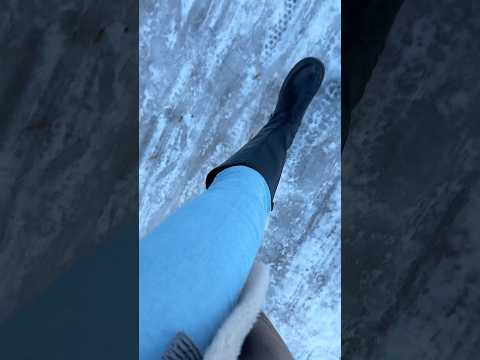 ASMR in meiner schönen skinny jeans im Wald mal wieder. 🤓