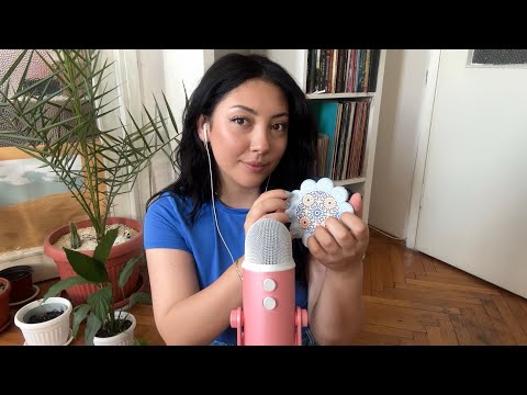 Super random ASMR triggers in my best friend's living room :)