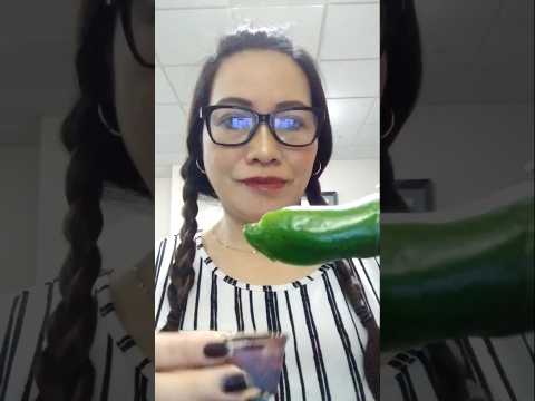 EATING HOT AND CRUNCHY JALOPENO #mukbang #everyone #shortsfeed #challenge #pepper #crazylady