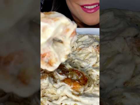 Cheesy Shrimp Fettuccine Alfredo #asmr #pasta #foodshorts #shrimp