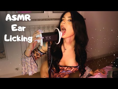 ASMR SENSUAL EAR LICKING🤤