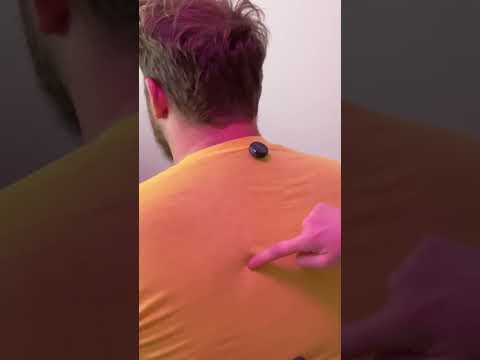 ASMR Back Tracing Massage #realpersonasmr #oddlysatisfying #asmrvisualtriggers #asmrforsleep #relax