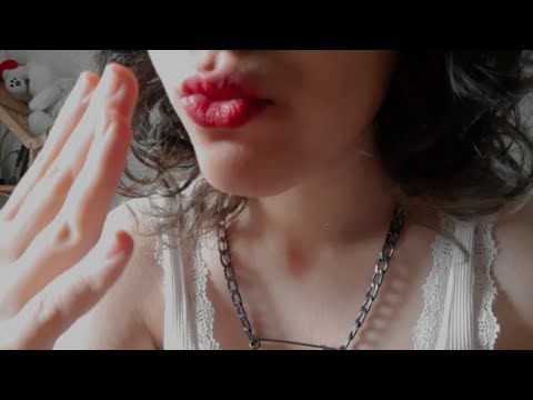 ASMR | Kissing sounds 💋