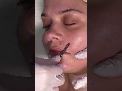 Dermaplaning ASMR Facial