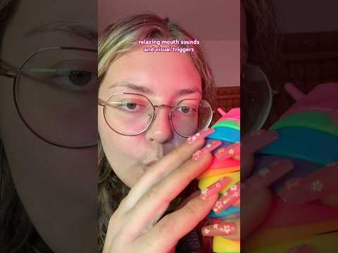 #asmr #asmrtriggers #asmrtingles #mouthsounds #relax #tingles #visualtingle #visualtriggers #tingles