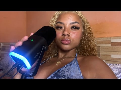ASMR- Fabric Scratching & Kisses 💋🫧