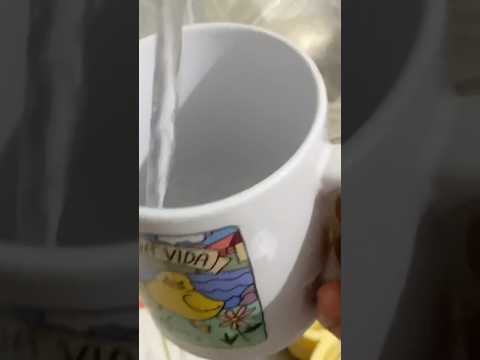 Preciso urgente que a vida seja um morango 🍓