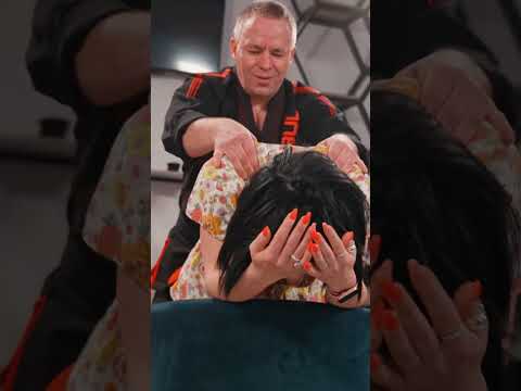 Wow! Extreme back chiropractic with cracks and stretchs for Maria #chiropractic