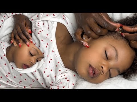 ASMR Nitpicking tiny whiteheads from her hair 