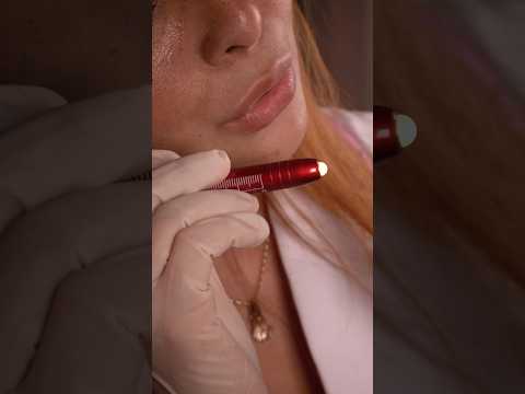 Nunca había visto algo asi 😮 ASMR limpio tus oídos 💦🧐 #vicoasmr #asmrroleplay #asmrvideos #pov