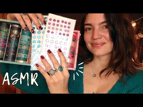 ASMR * Je colle délicatement des choses sur ton visage