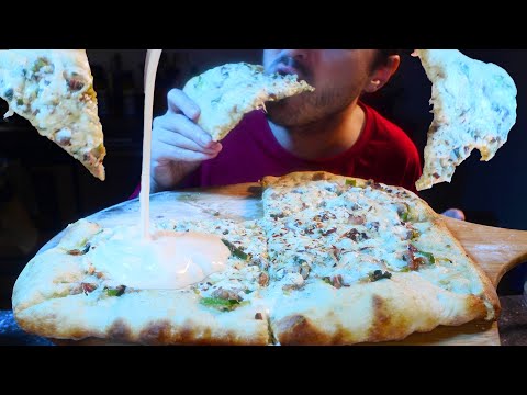 ALFREDO SAUCE BACON PIZZA PARTY!!! * MUKBANG FEAST * | Nomnomsammieboy