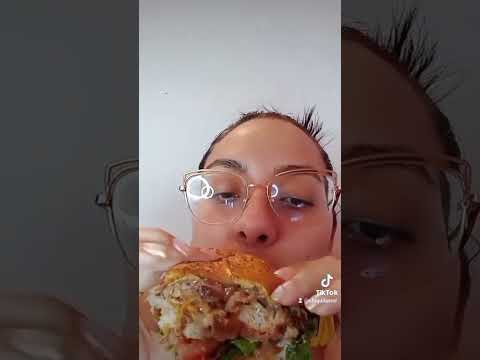 Hora de comer!! #mukbang #susurrando #asmrcomiendo #food #susurros #burguer #comida #comiendo