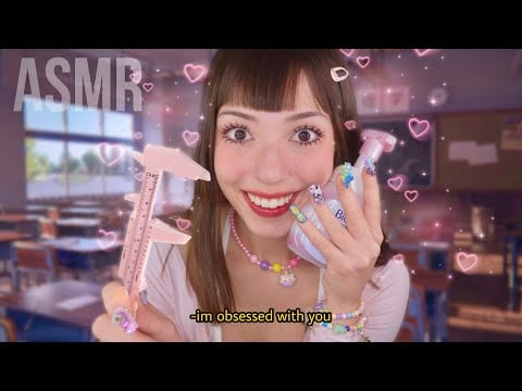 ASMR menina secretamente obcecada por você mexe no seu rosto 😳 (skincare, medindo e analisando)