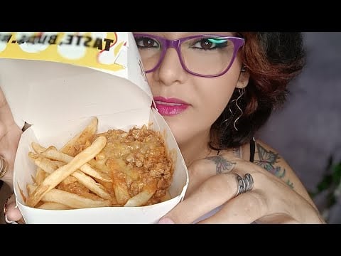 ASMR Comiendo papas chilli cheese fries Carl's jr