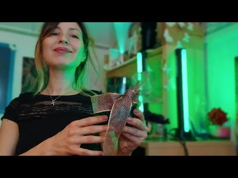 ASMR | Cleaning your energy | 💤🕯️✨ Smudging and soft whisper 🥰🧚‍♀️ (bad energy removing)