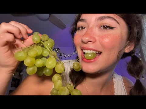 ASMR | crunchy grape eating