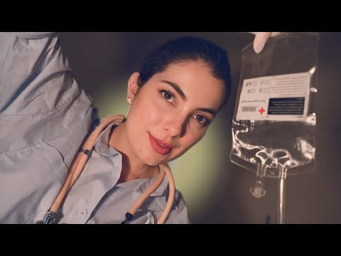 ASMR: ENFERMEIRA DO PLANTÃO NOTURNO EXAMINA VOCÊ | Sweet Carol