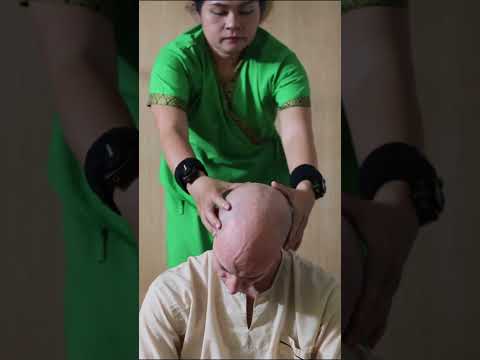 Would You Try This Thai Head Massage? 🇹🇭💆‍♂️ #asmr  #headmassage  #thailand