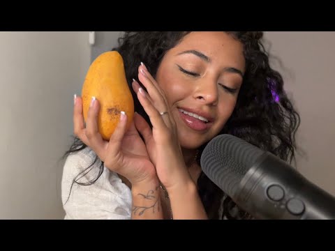 ASMR / COMIENDO UN JUGOSO MANGO 🥭