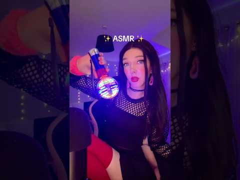 ASMR girl does light trigger ♡ #asmr #shorts