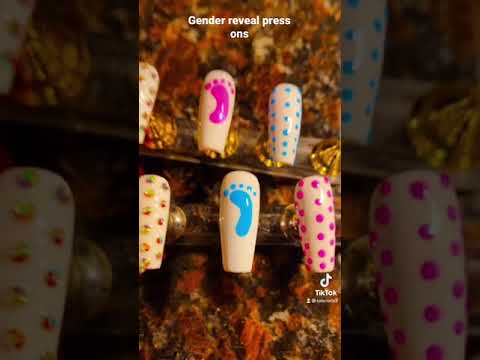 Gender reveal press on nails