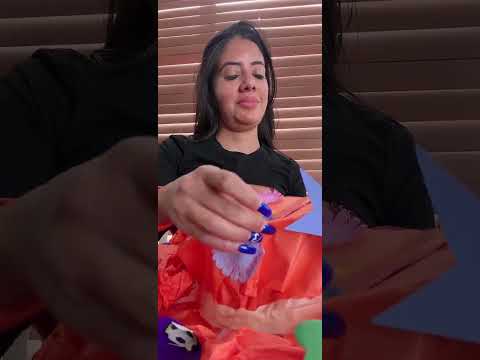 ASMR crinkle sounds 