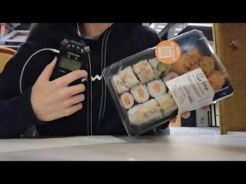 ASMR eating sushi in my campus library🍣 (little mukbang during my break)