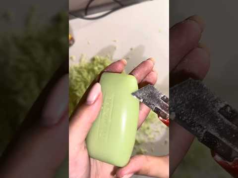 So satisfying😻 # #asmr #asmrsoap #asmrsoapcutting