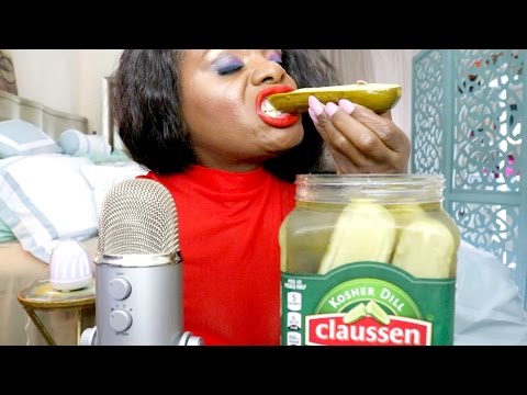 Pickle ASMR Eating Sounds/BIG Crunch/Intense | Spirit Payton