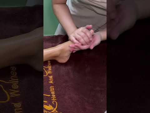 ASMR: Relaxing Vietnamese Full Body Hot Herbal Ball Massage! #shorts