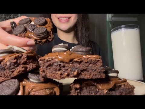 ASMR FUDGY CHOCOLATE FROSTED OREO BROWNIES 