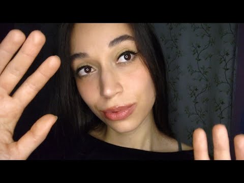 [ASMR] Mouth sounds com hands movements