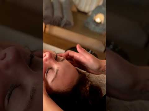 Warm oil, slow hands — a real massage ritual, filmed up close