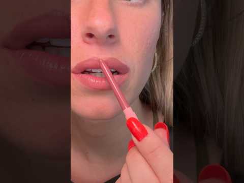 Full video on my channel :) #asmr #asmrlipgloss #ligloss #asmrmakeup #asmrmakeuptriggers #asmrvideo